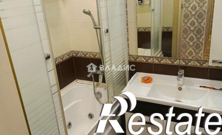 3-комн квартира 7-й микрорайон, 48Б