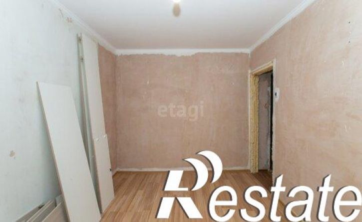 3-комн квартира 9-й микрорайон, 28
