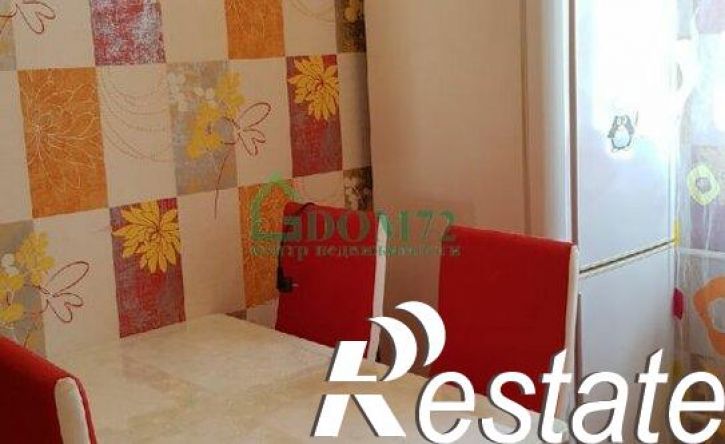 3-комн квартира 8-й микрорайон, 39
