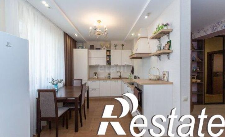 3-комн квартира 10-й микрорайон, 63А