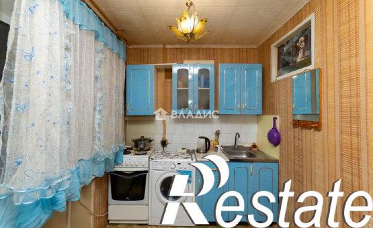 3-комн квартира 8-й микрорайон, 8А