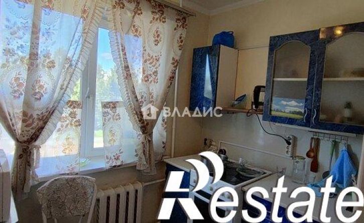 2-комн квартира 6-й микрорайон, 15