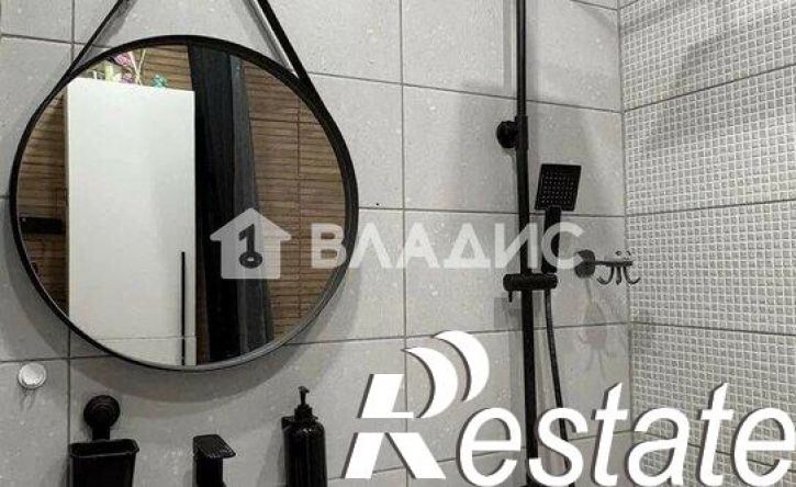 3-комн квартира 10-й микрорайон, 74