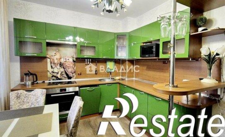 3-комн квартира 10-й микрорайон, 74