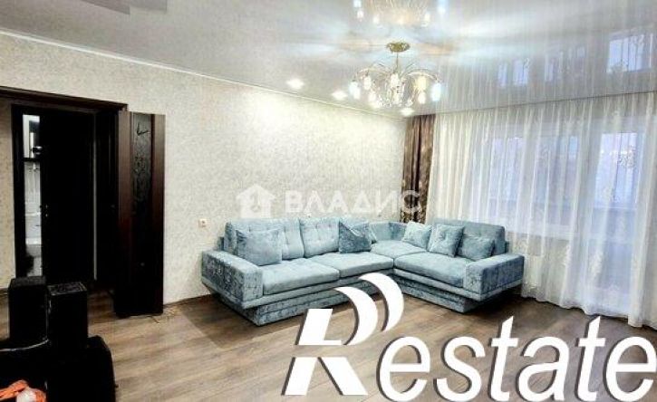 3-комн квартира 10-й микрорайон, 74
