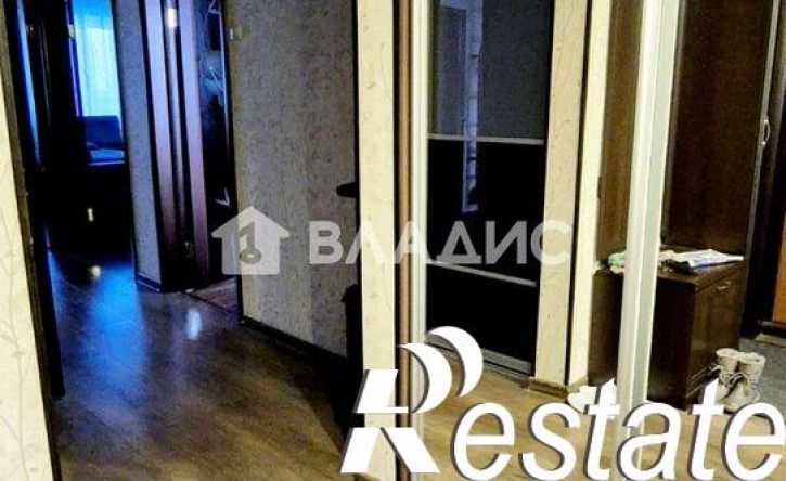 3-комн квартира 10-й микрорайон, 74