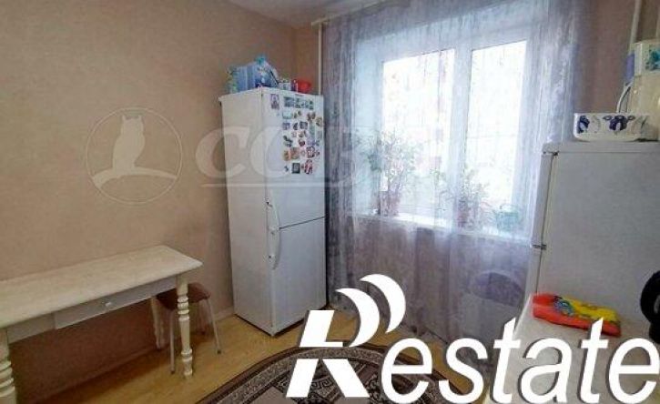 3-комн квартира 10-й микрорайон, 20