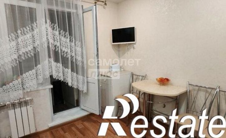 2-комн квартира 10-й микрорайон, 16