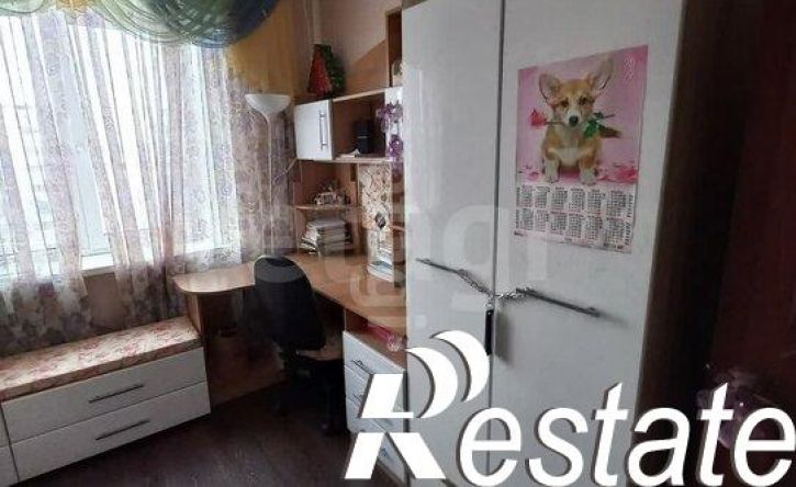 4-комн квартира 10-й микрорайон, 5В