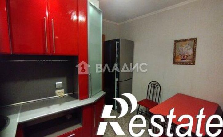 3-комн квартира 8-й микрорайон, 28