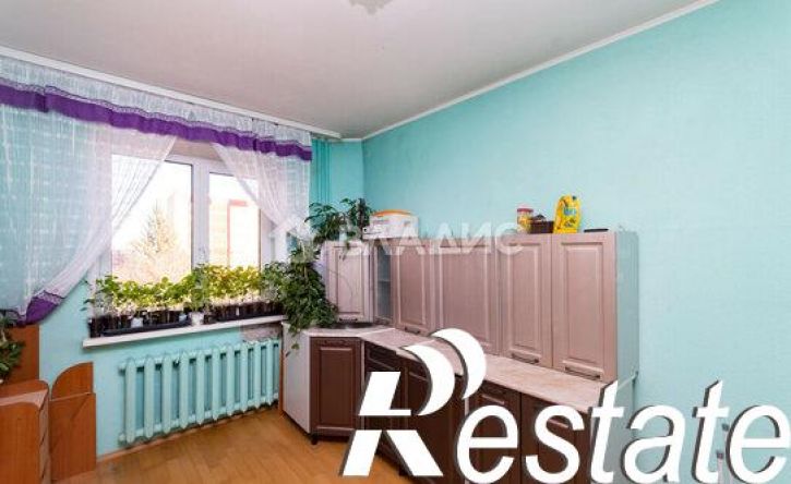 4-комн квартира 3-й микрорайон, 9