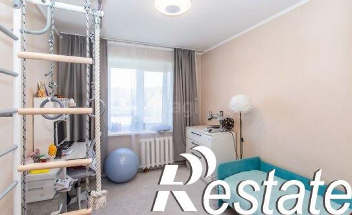 3-комн квартира 10-й микрорайон, 4В