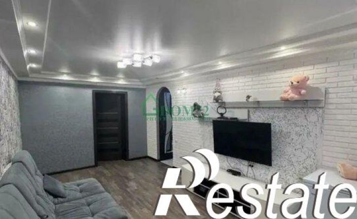 3-комн квартира 8-й микрорайон, 28