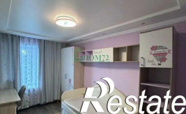 3-комн квартира 8-й микрорайон, 28