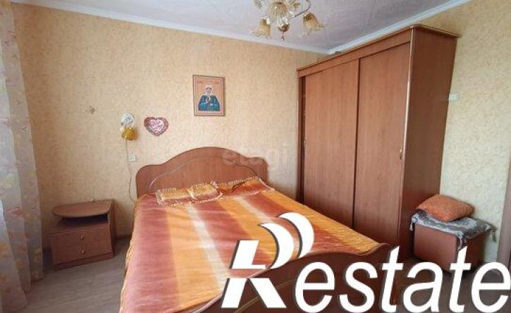 3-комн квартира 6-й микрорайон, 4