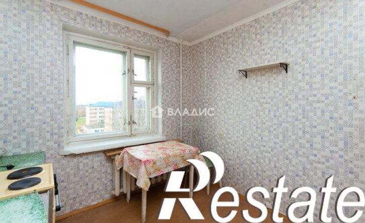 2-комн квартира микрорайон Иртышский, 15