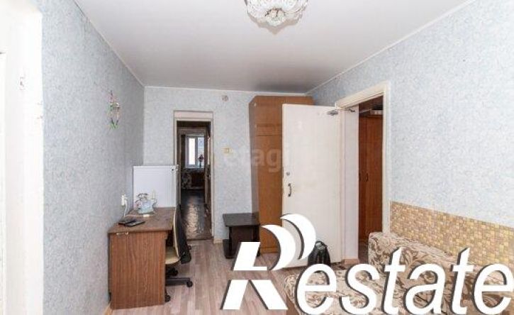 4-комн квартира микрорайон Иртышский, 18